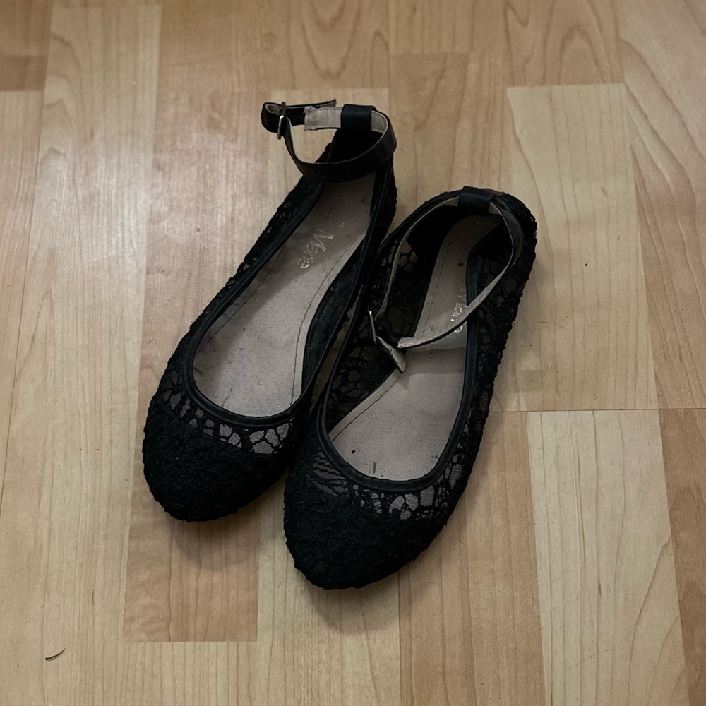 Belle Marie Lace Ballet Flats